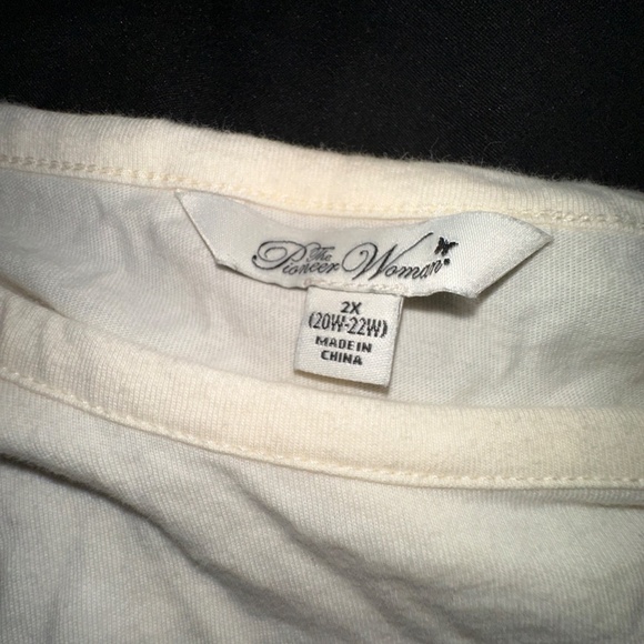 Pioneer Woman Brand Off-White Top – Size 2XL – Lace Sleeves - Picture 2 of 5